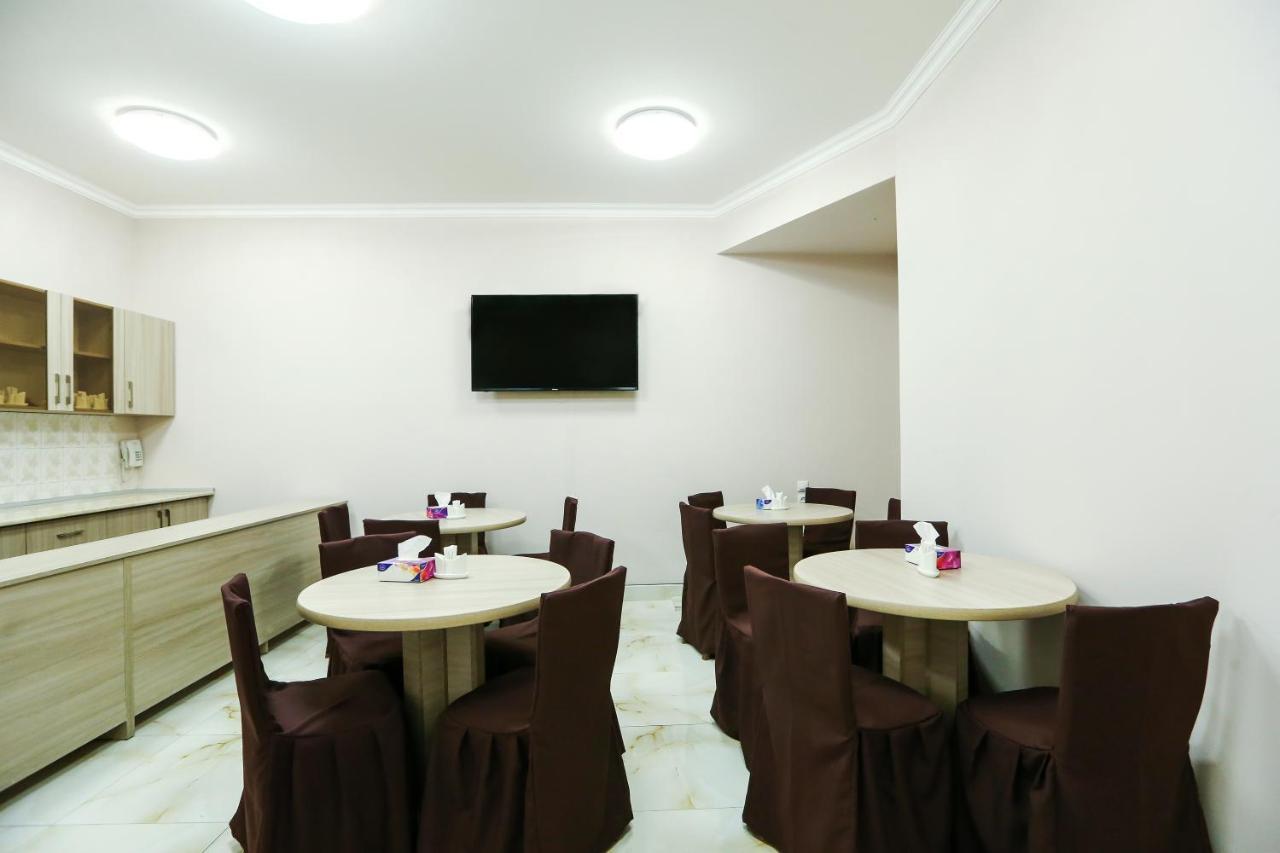 Alba Hotel Jerevan Buitenkant foto