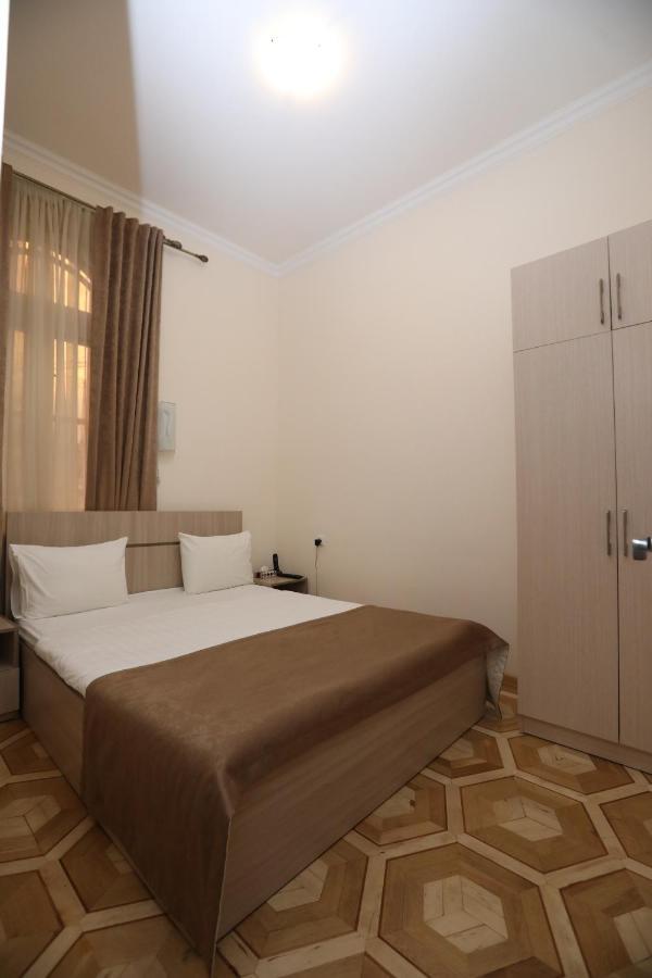 Alba Hotel Jerevan Buitenkant foto