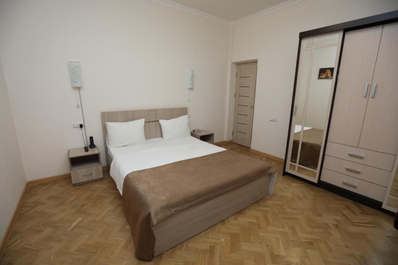 Alba Hotel Jerevan Buitenkant foto