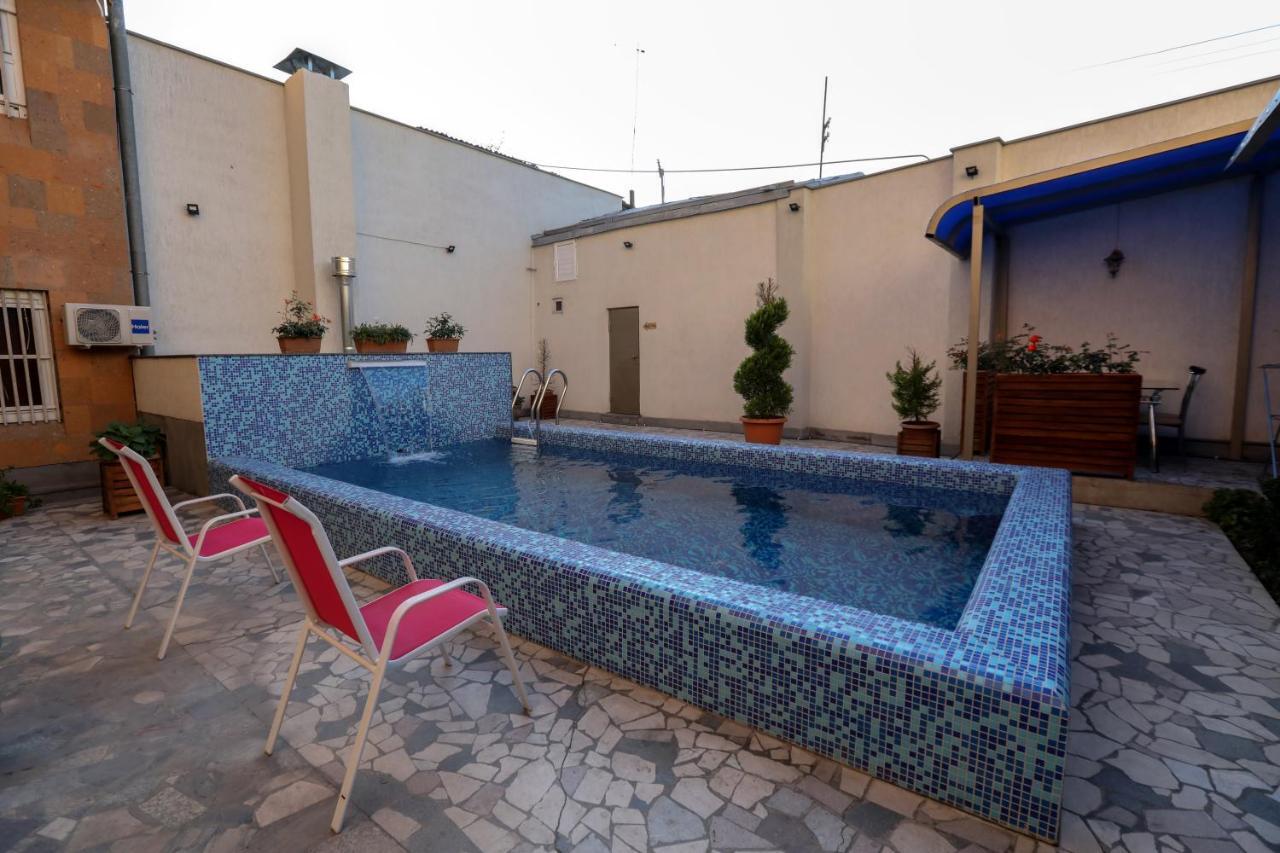 Alba Hotel Jerevan Buitenkant foto