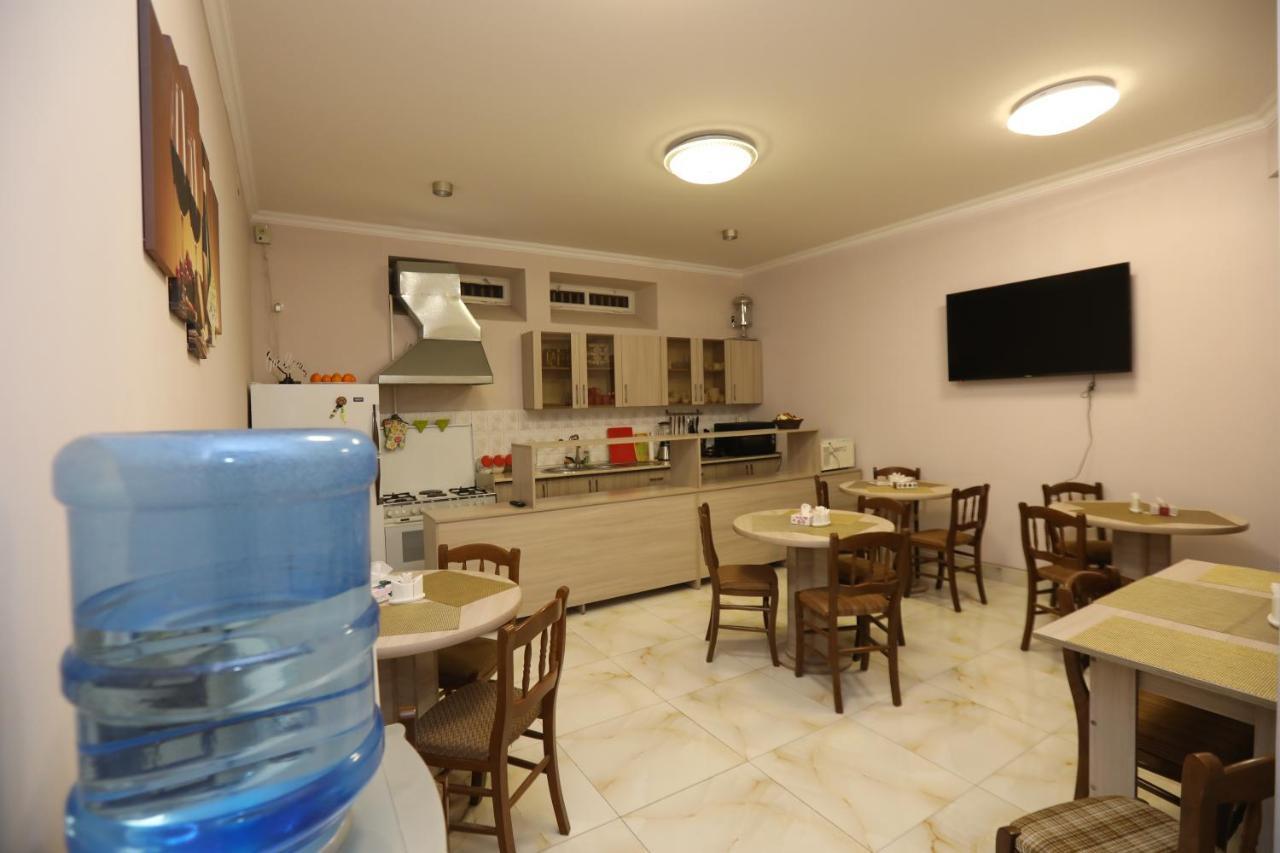 Alba Hotel Jerevan Buitenkant foto