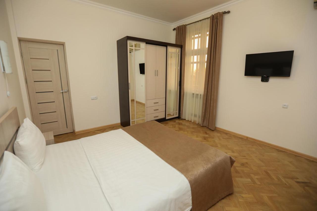 Alba Hotel Jerevan Buitenkant foto